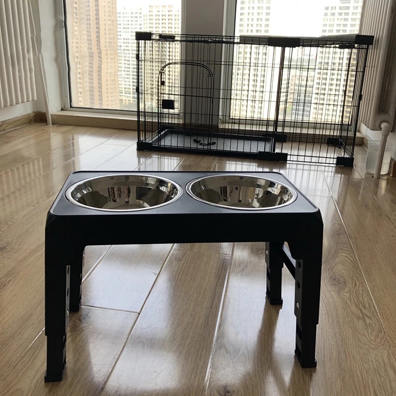 Verstelbare, verhoogde voerbak - Royal Canin Food Medium recensie en prijs